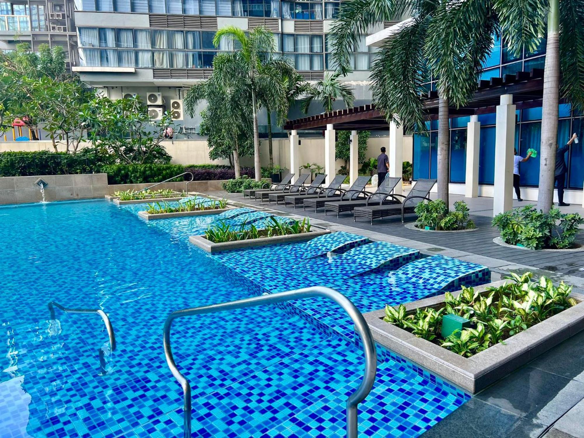 Hotel Vibe Condo At Uptown Parksuites Bgc Тагиг Экстерьер фото