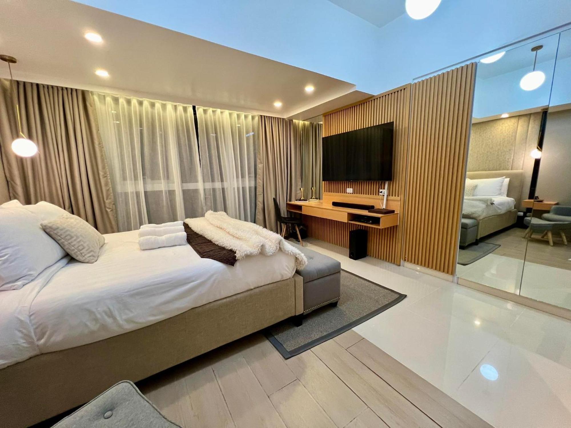 Hotel Vibe Condo At Uptown Parksuites Bgc Тагиг Экстерьер фото